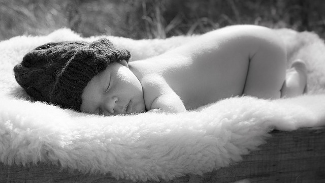 שינה של תינוקות (צילום: pixabay)