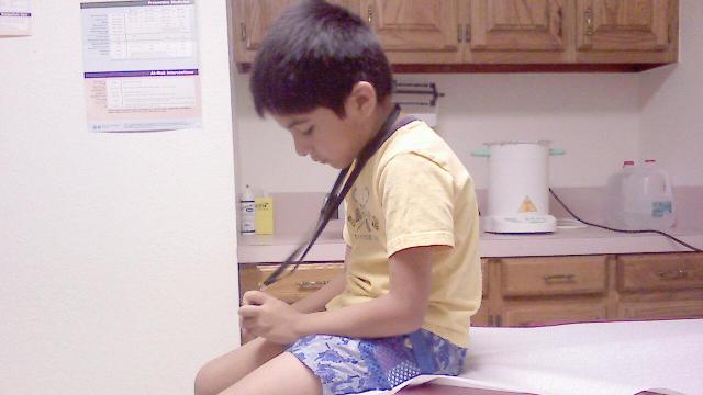 רפואת ילדים (צילום: flickr-shaine-mata-cc-nc2)